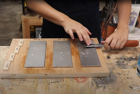ダイヤモンドシャープニングストーンを使用して摩耗したナイフブレードをリフレッシュする方法-SharpingStone.jpg